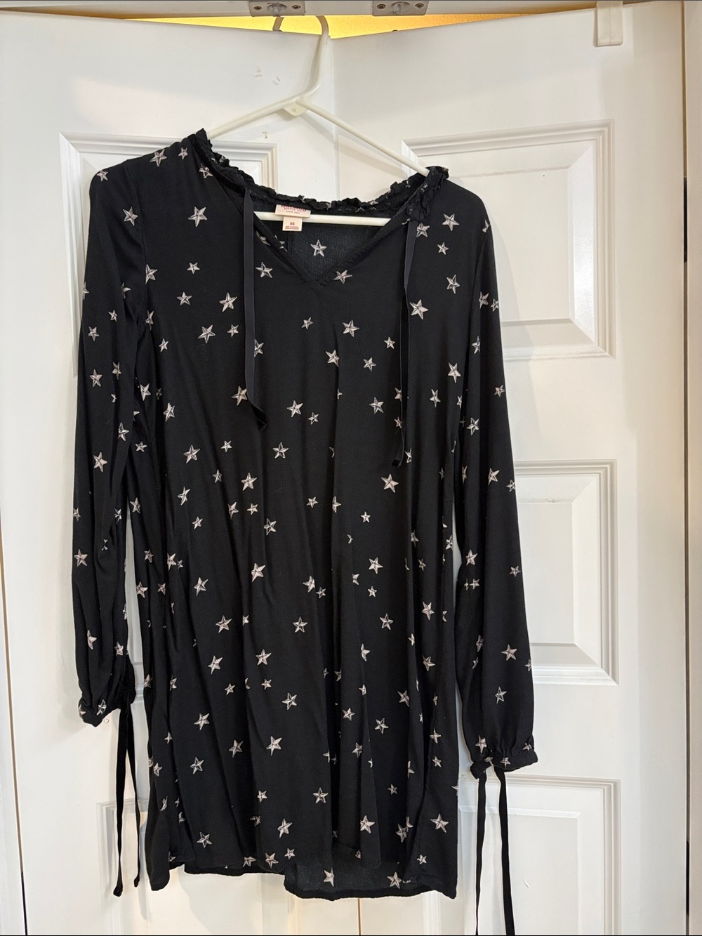 Mossimo Supply Co. Black Star-Print Long Sleeve Tunic Dress